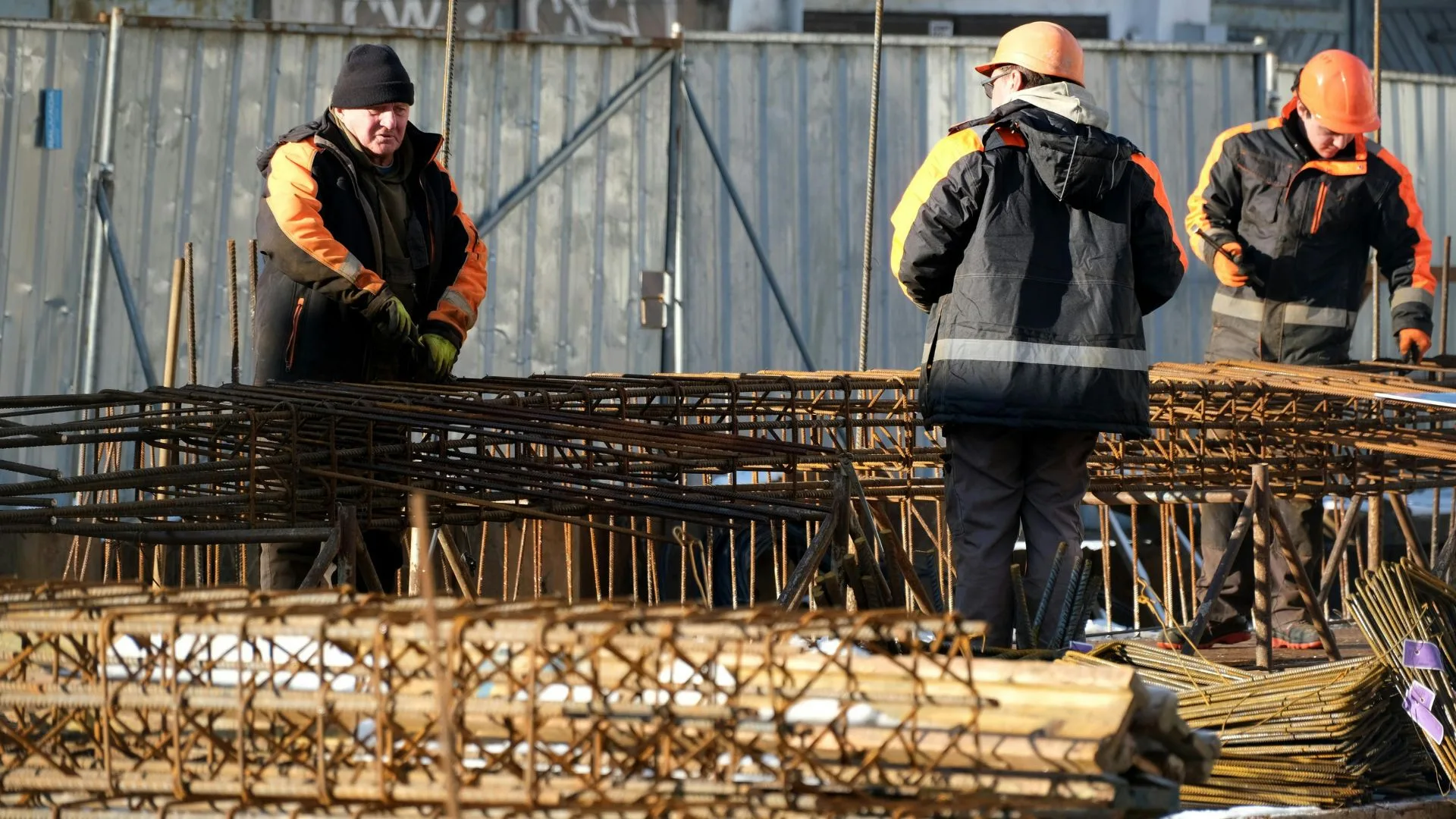 Essential Traits of Skilled Roofers Working across the Neighborhoods in Lakewood