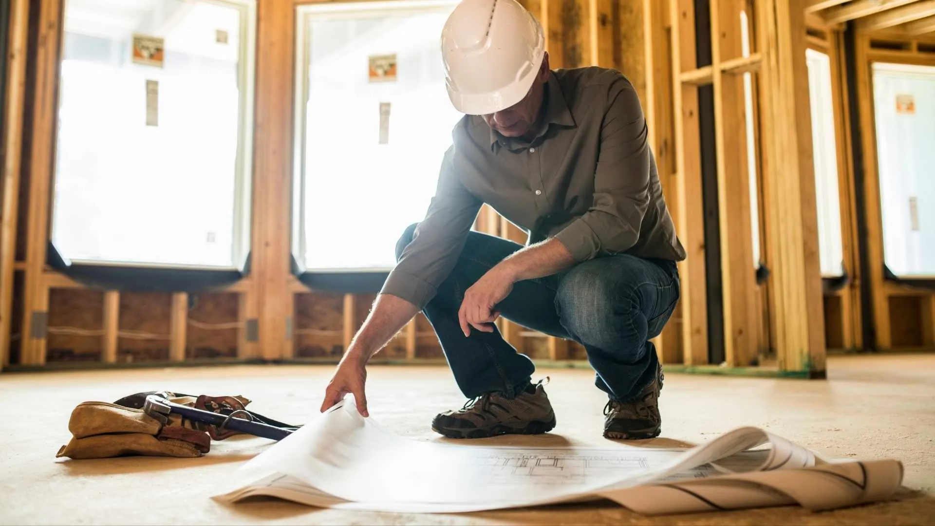 What Homeowners Should Know Before Hiring a Concrete Contractor