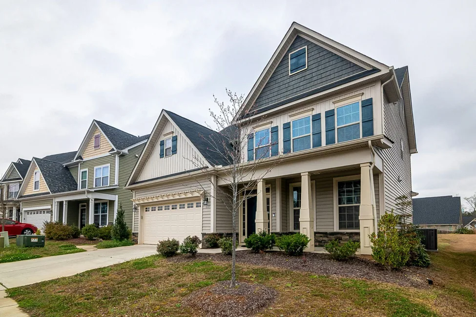 Easy Ways to Modernize an Older Home Exterior