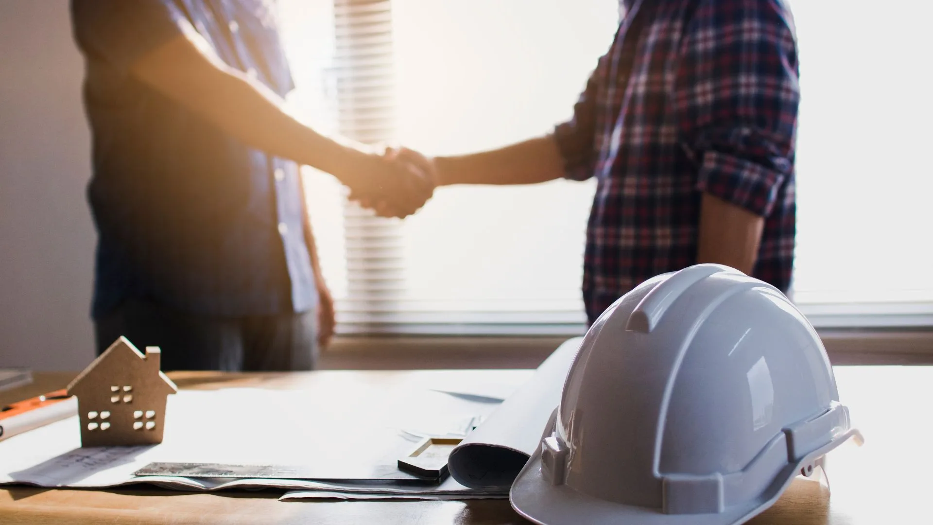 Common Mistakes to Avoid When Hiring a General Contractor