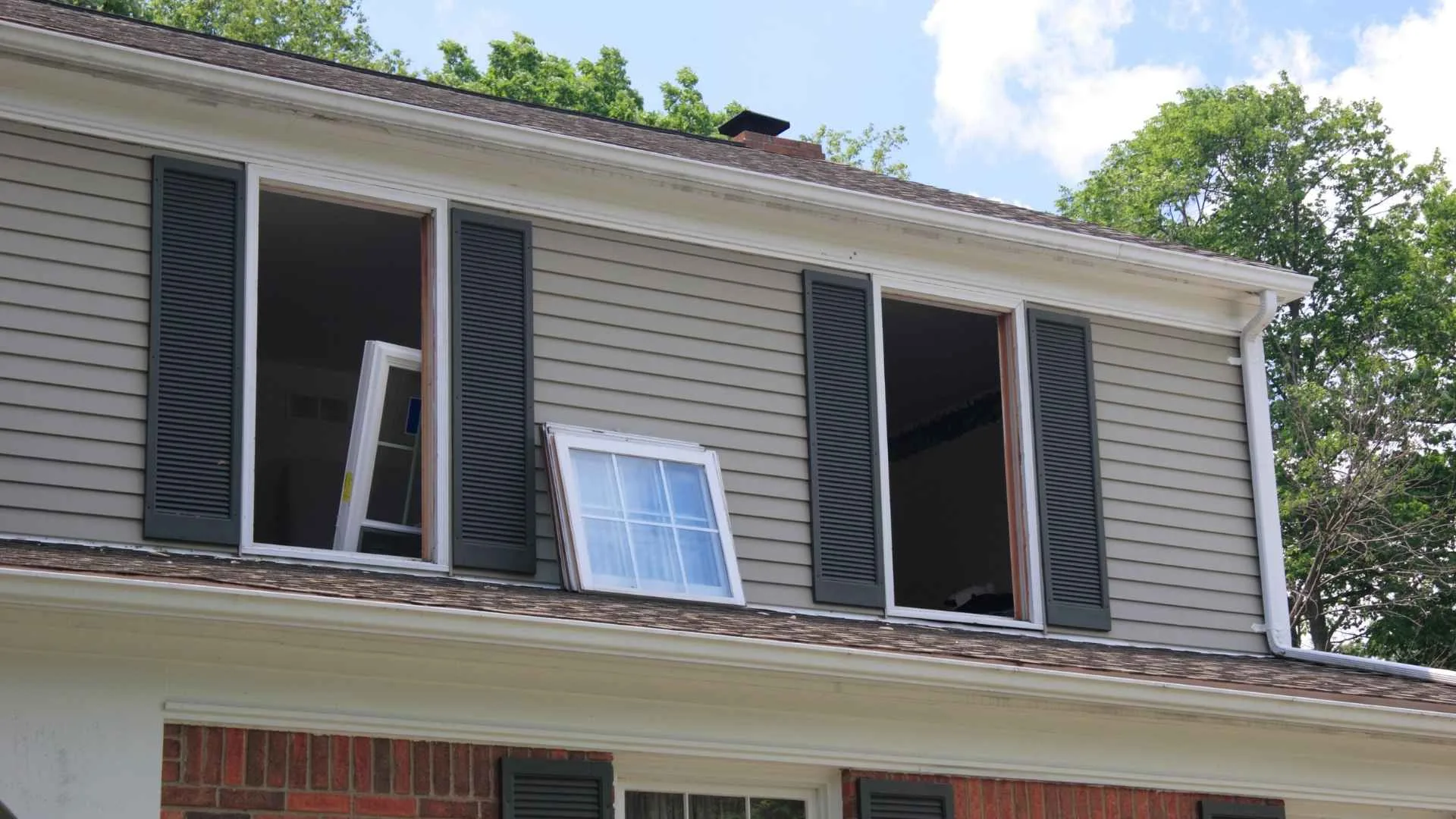 Five Signs Your Property in Loxahatchee May Need New Window Installation