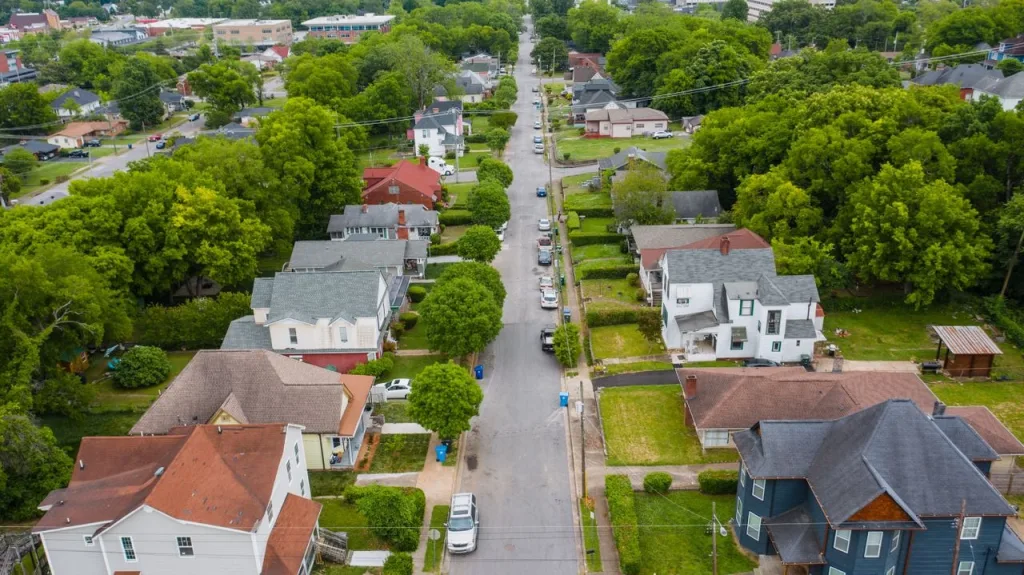 Why Do Established Historic Neighborhoods Continue to Outperform?