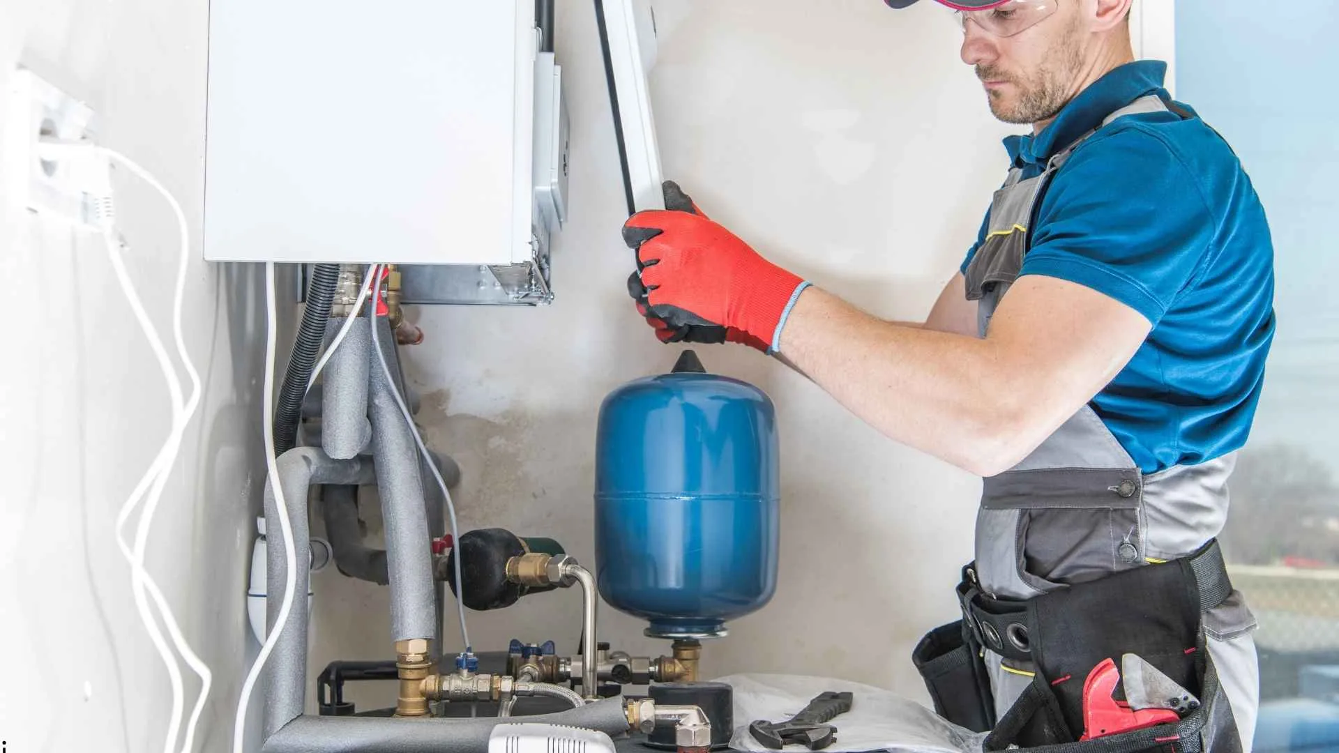 When To Call For Tankless Water Heater Repair Services