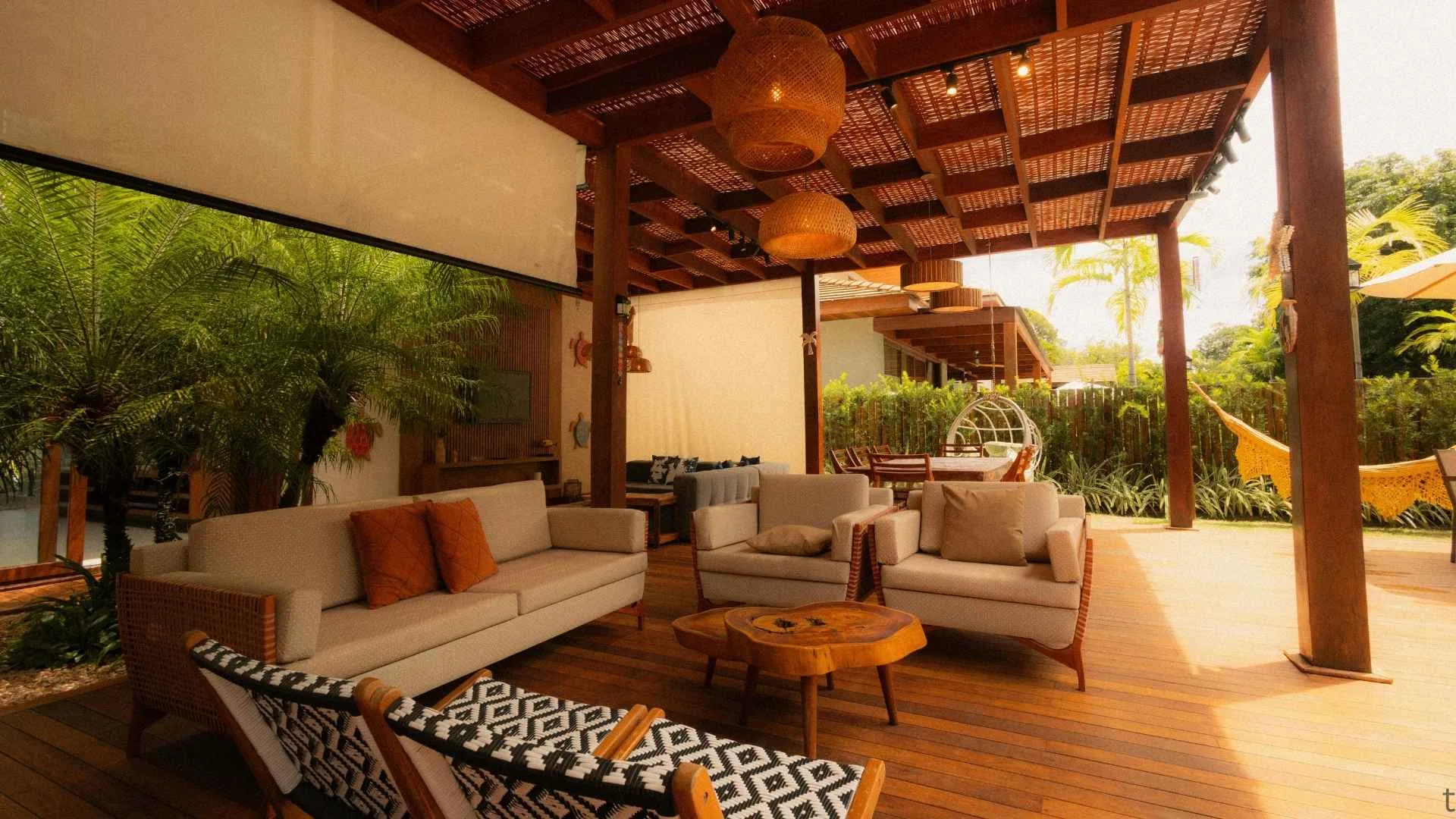 Why Functional Outdoor Spaces Command Higher Real Estate Prices