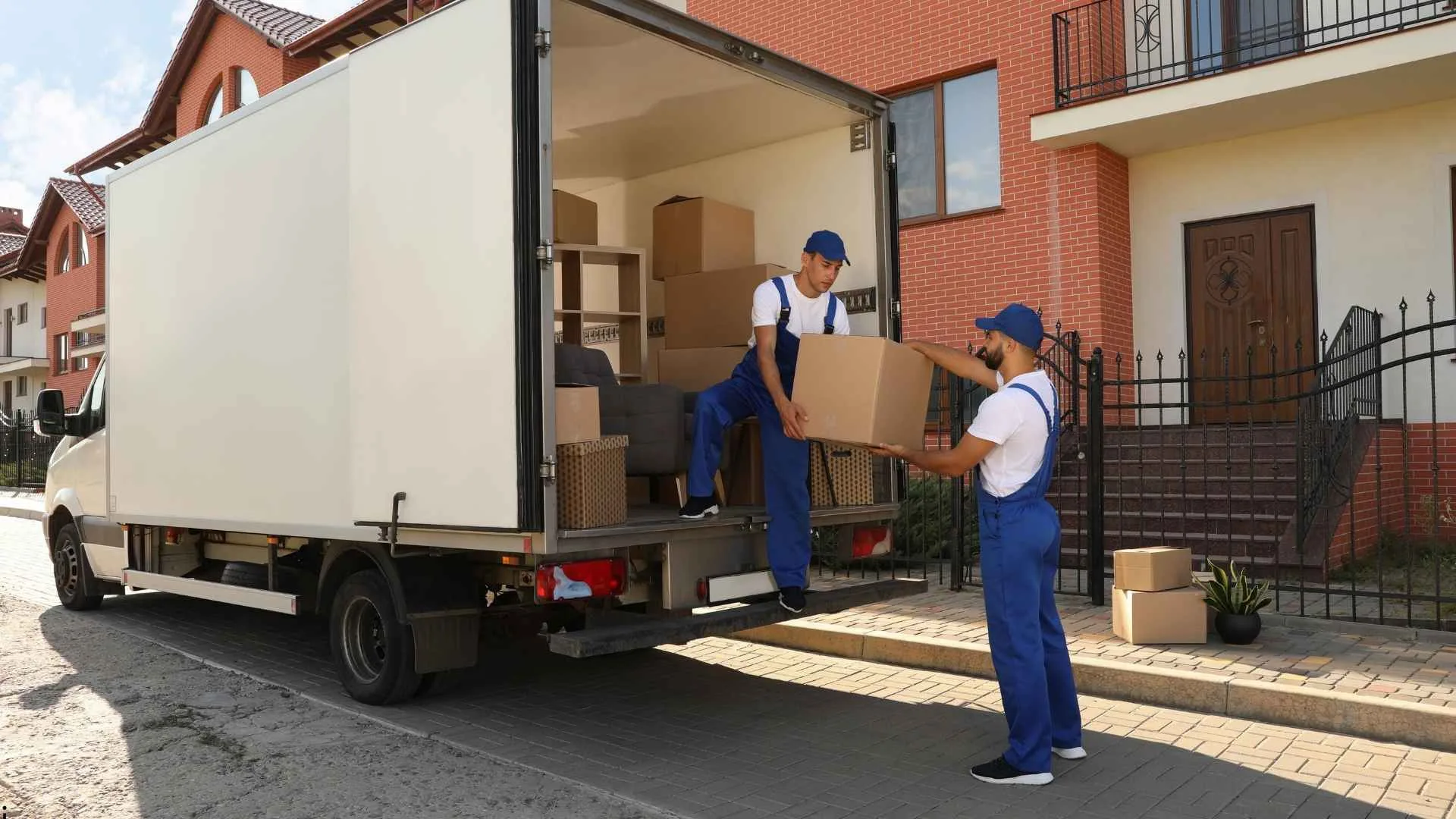 How Professional Moving Services Make Relocation Easy
