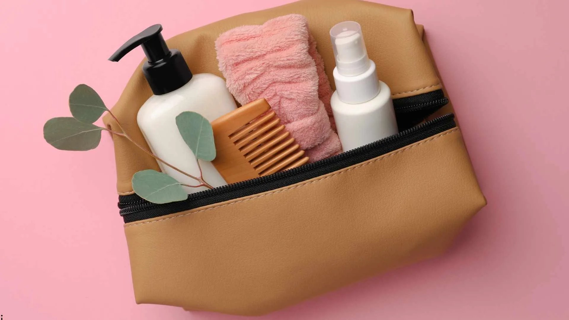 How a Toiletry Bag Makes Travel More Organized