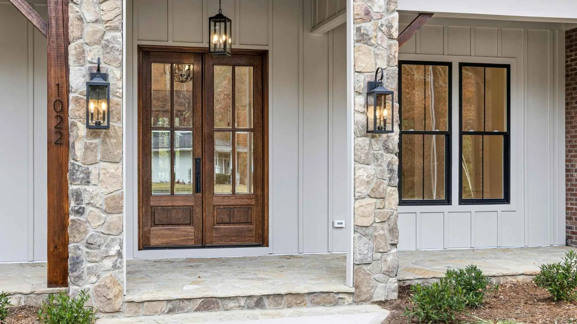 How to Choose the Right Interior and Exterior Doors for Your Home