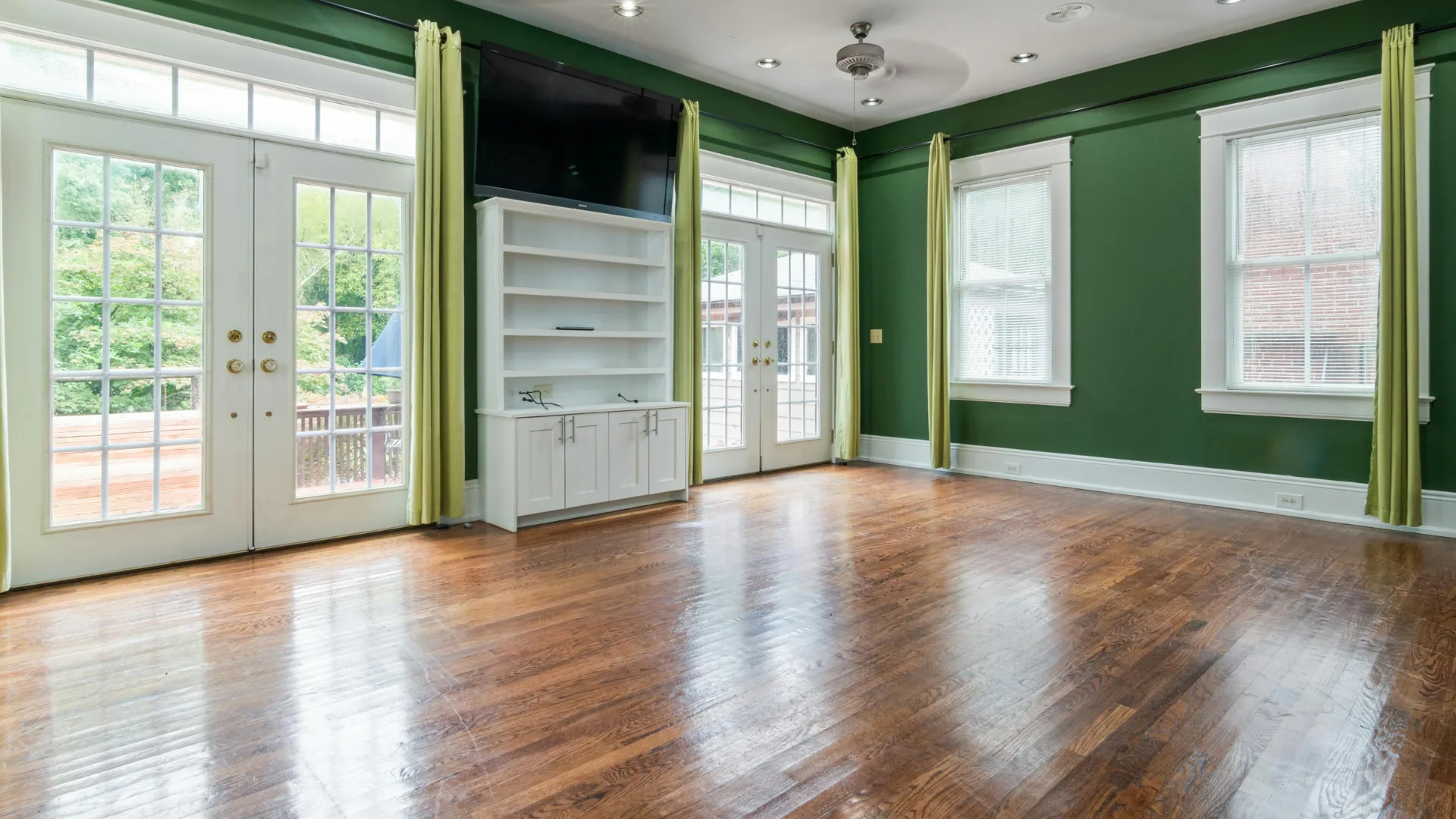 Andersen Windows vs. EuroPrestige