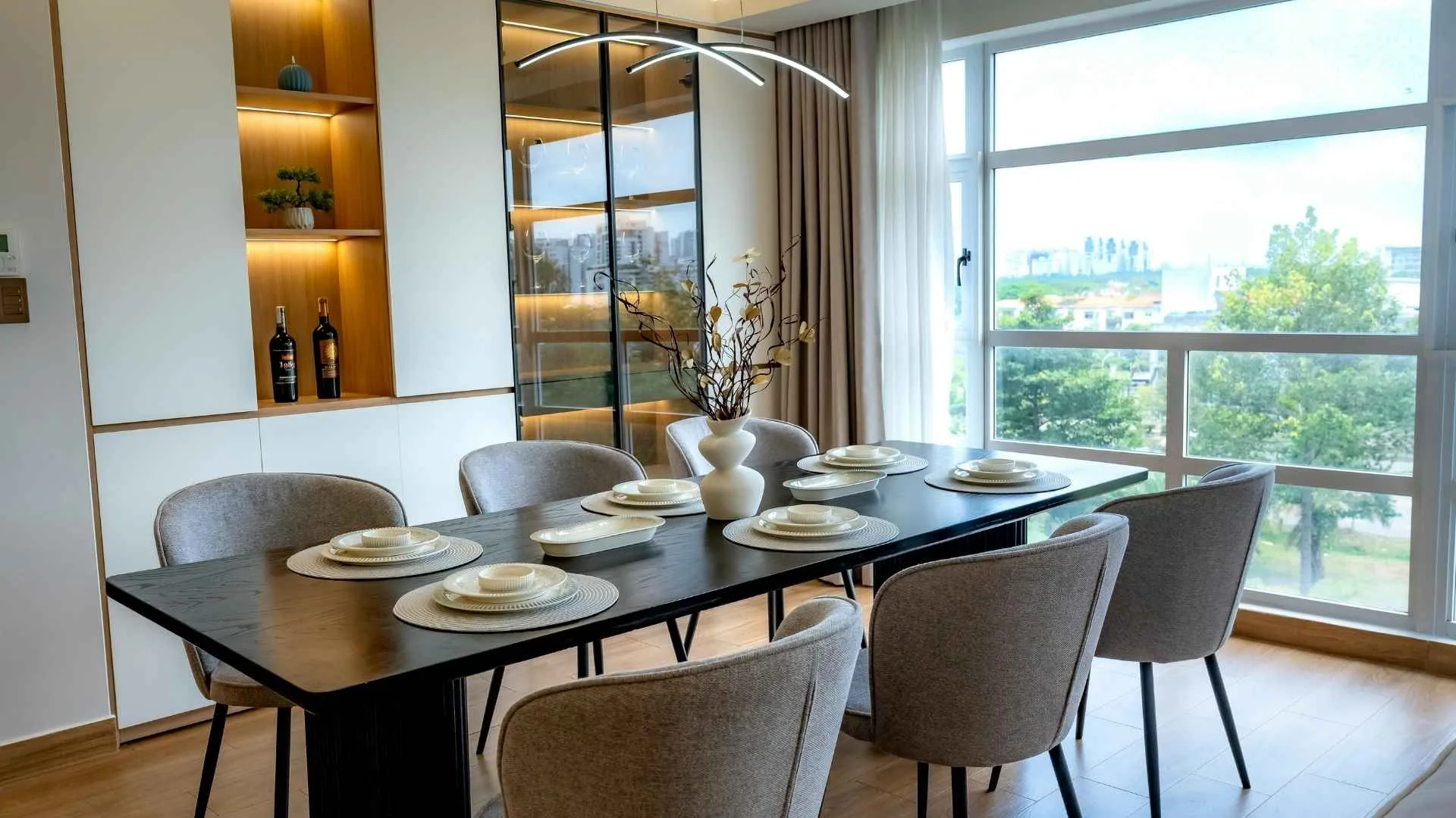 6 Best Tips to Select Elegant High-End Dining Tables