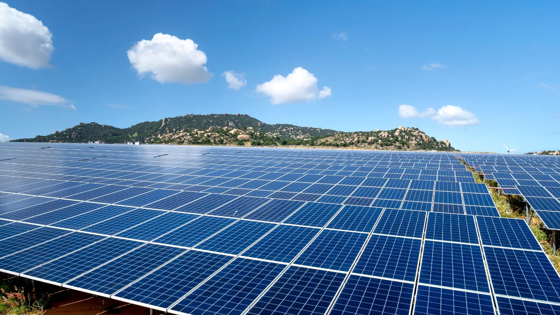 Integrating Solar Energy with Your Home's HVAC System