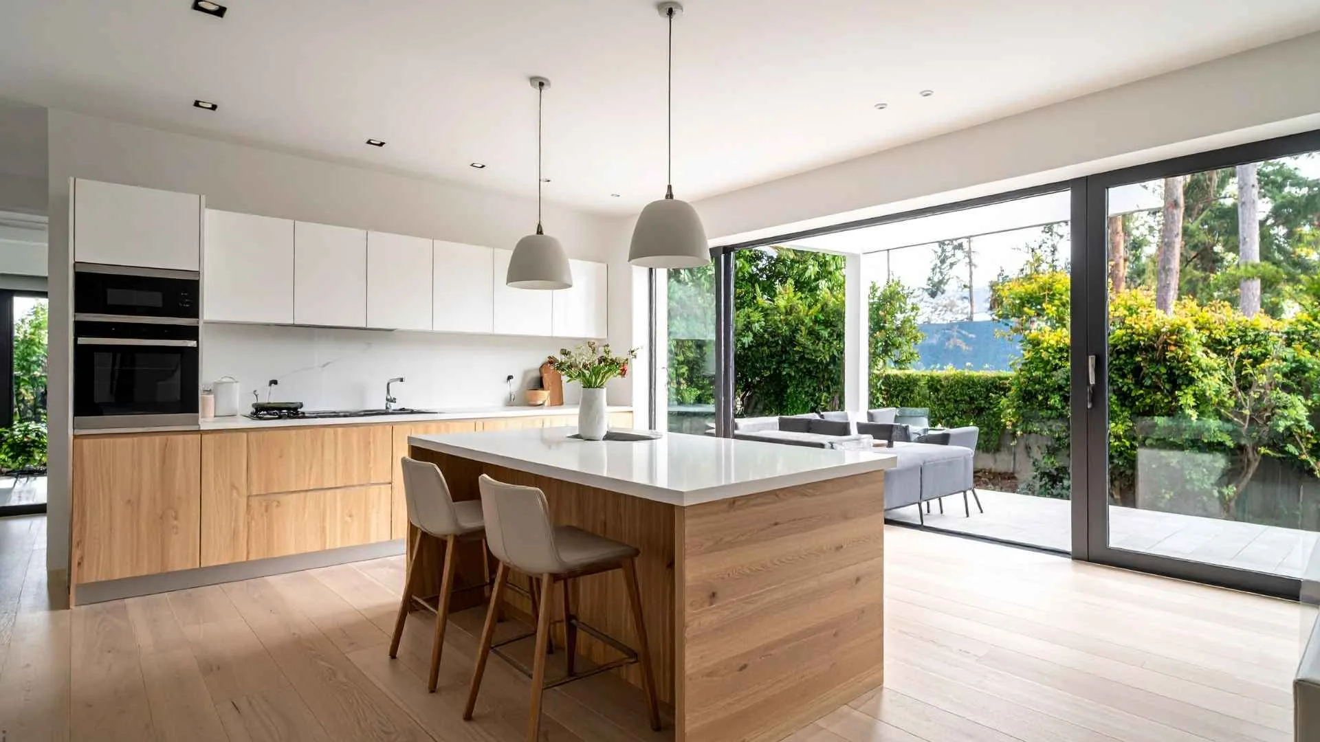 Key Elements That Make Modern Bifold Doors Perfect for Patios