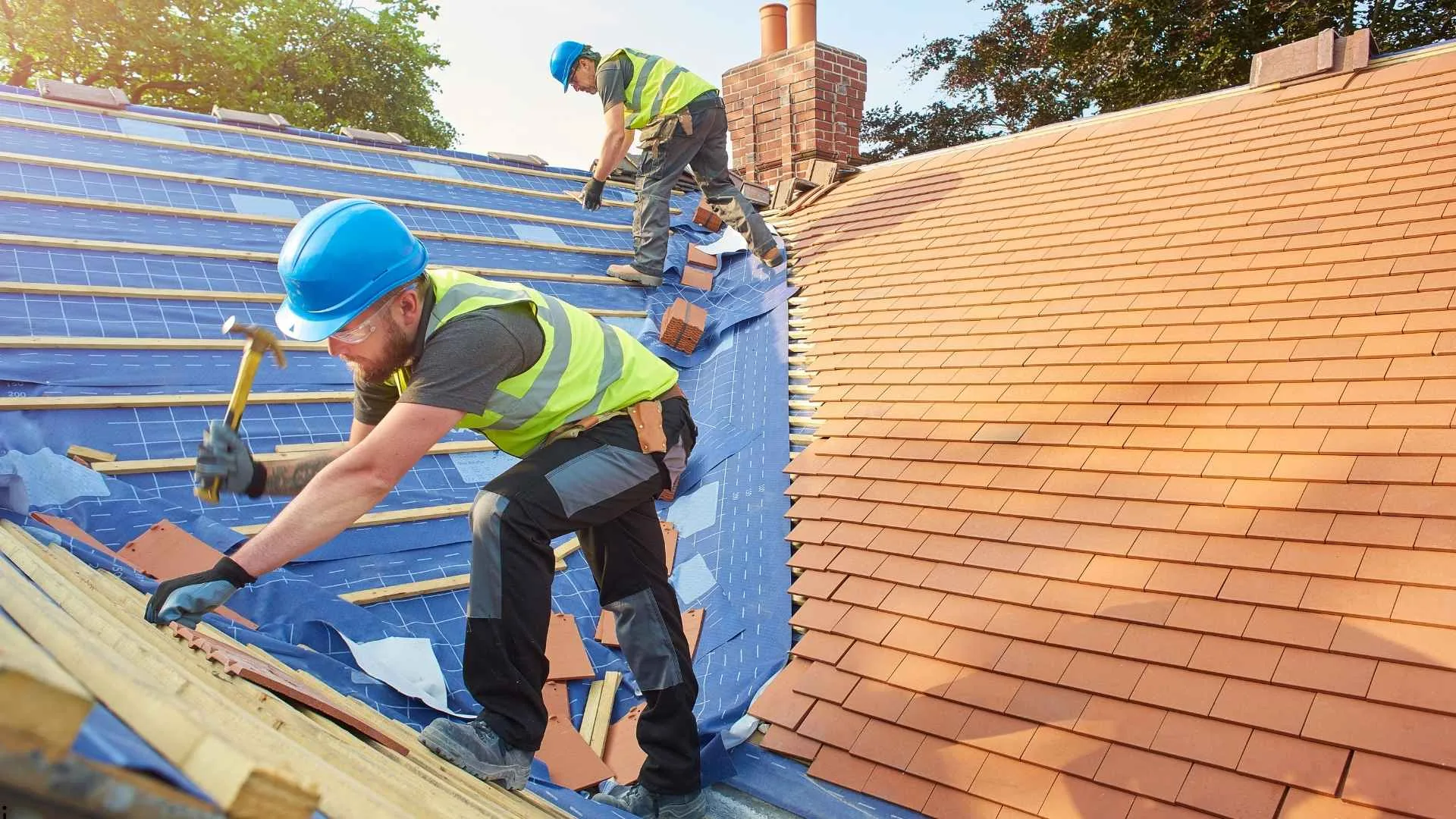 Key Factors That Affect Commercial Roof Replacement Projects in Fullerton