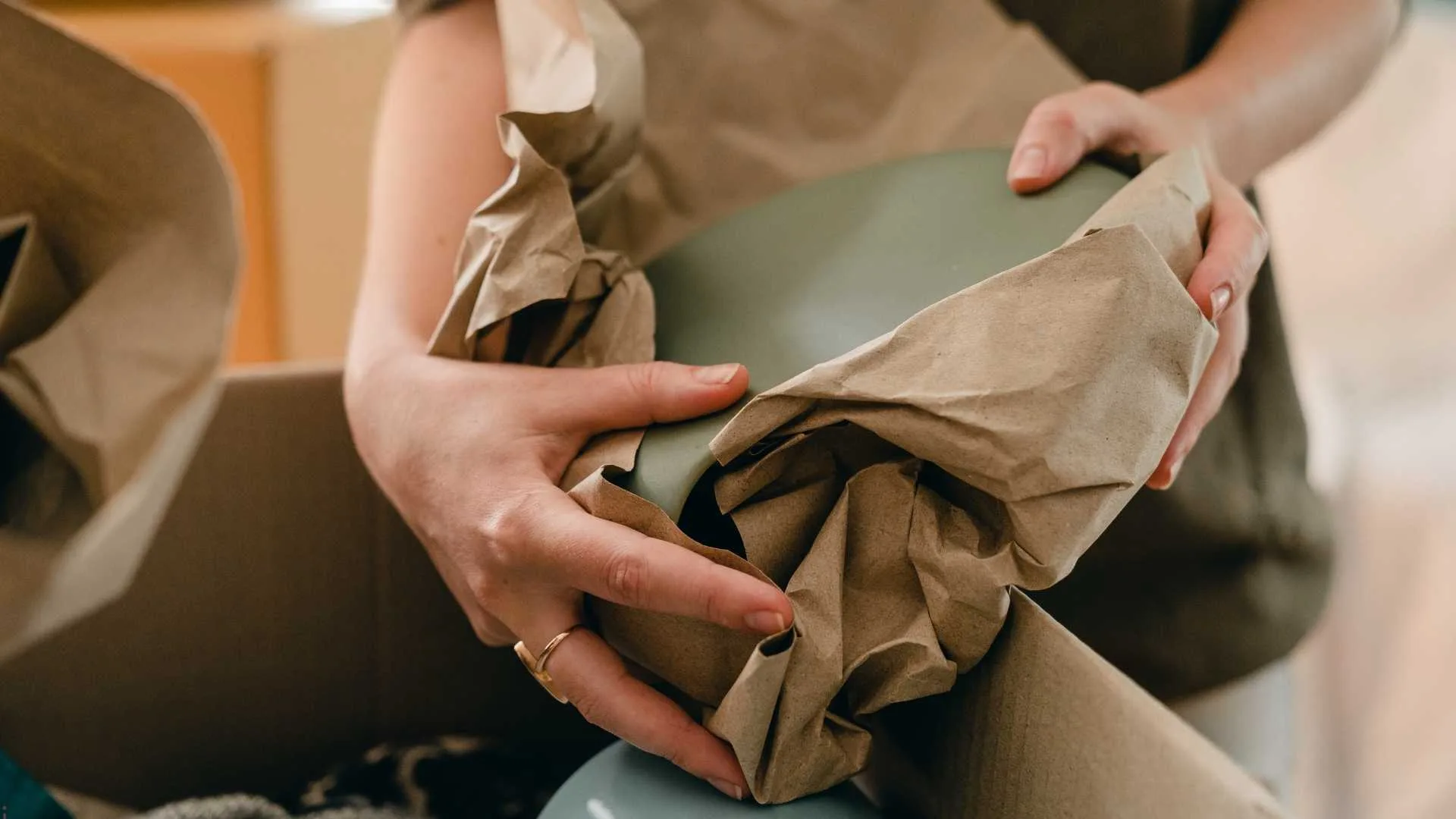 How to Pack and Move Delicate Home Decor Mirrors and Artwork Safely