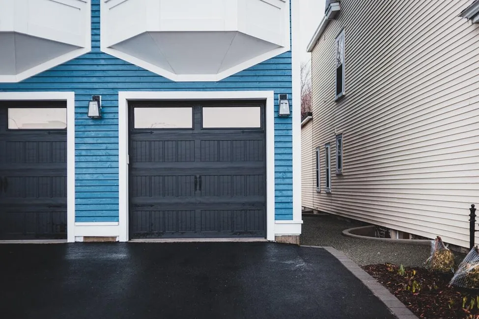 Top Garage Door Maintenance Tips for Homeowners