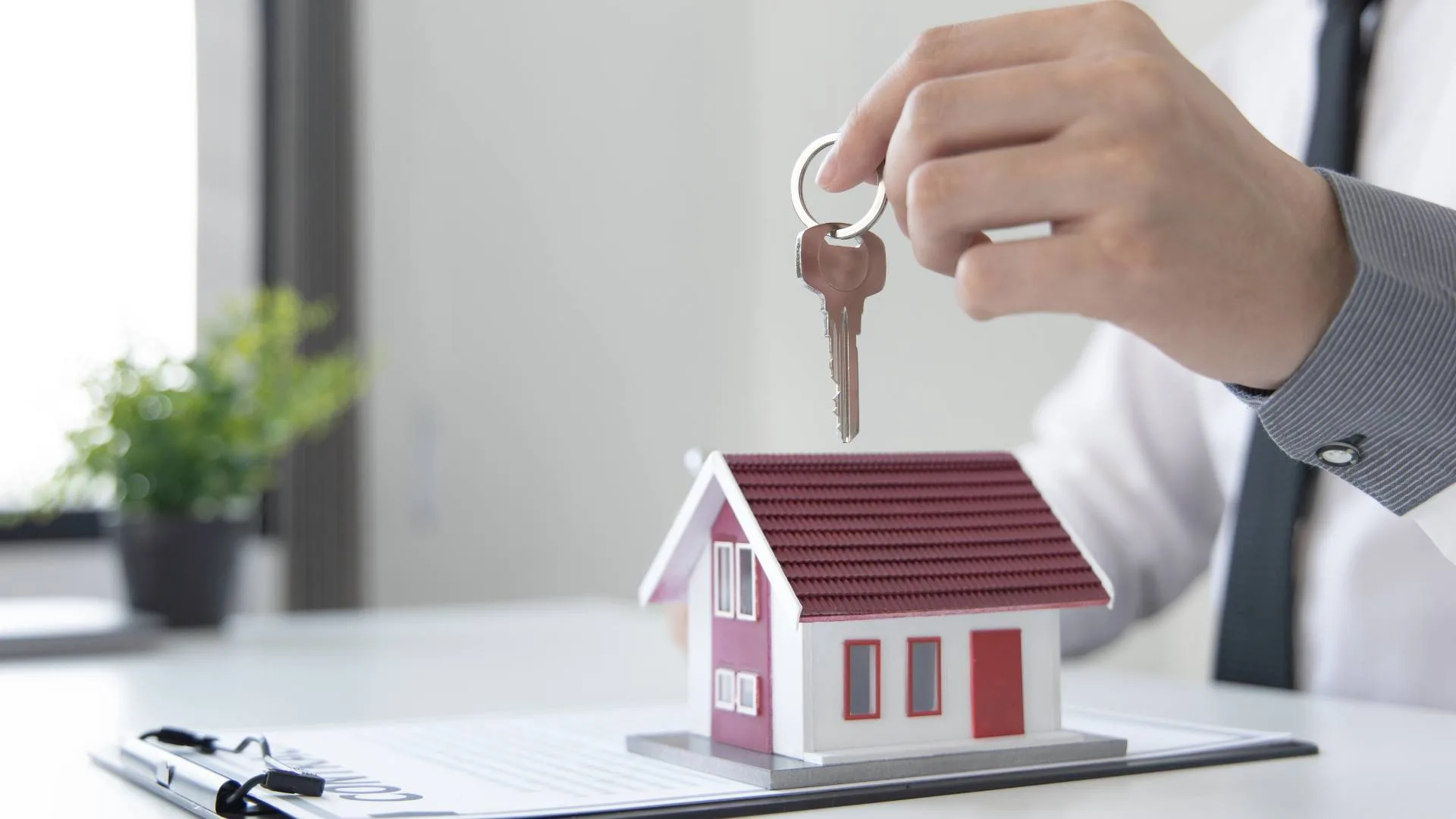 How to Choose the Right Way to Sell Your Home