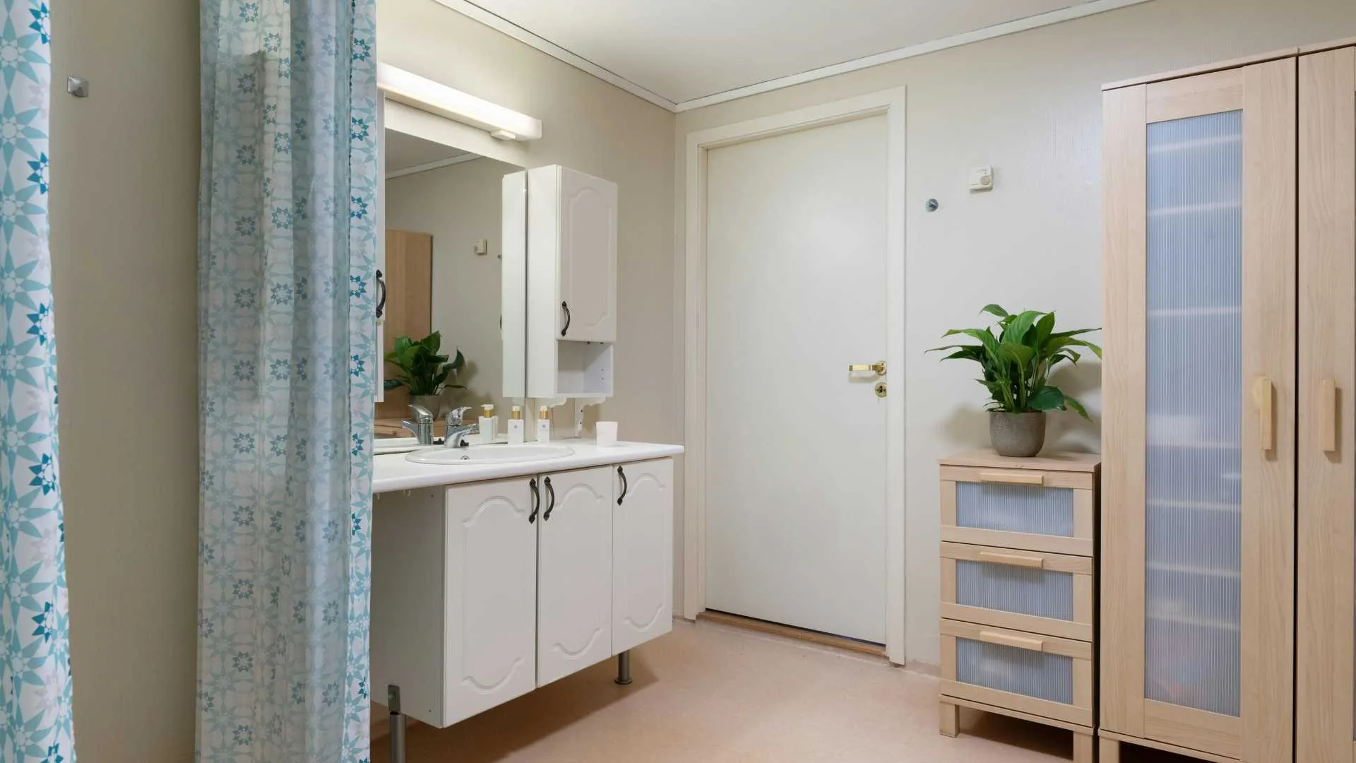 The Bidet Combo Is Now the Default Bathroom Upgrade