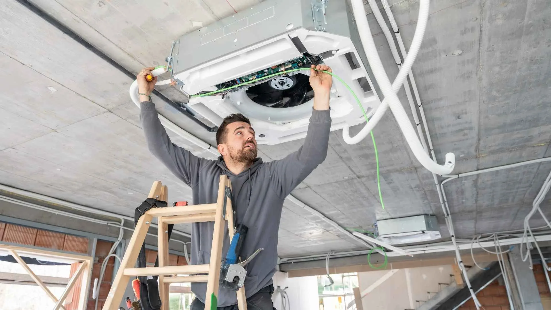 How Peoria Homeowners Keep Their HVAC Systems Alive Through Summer