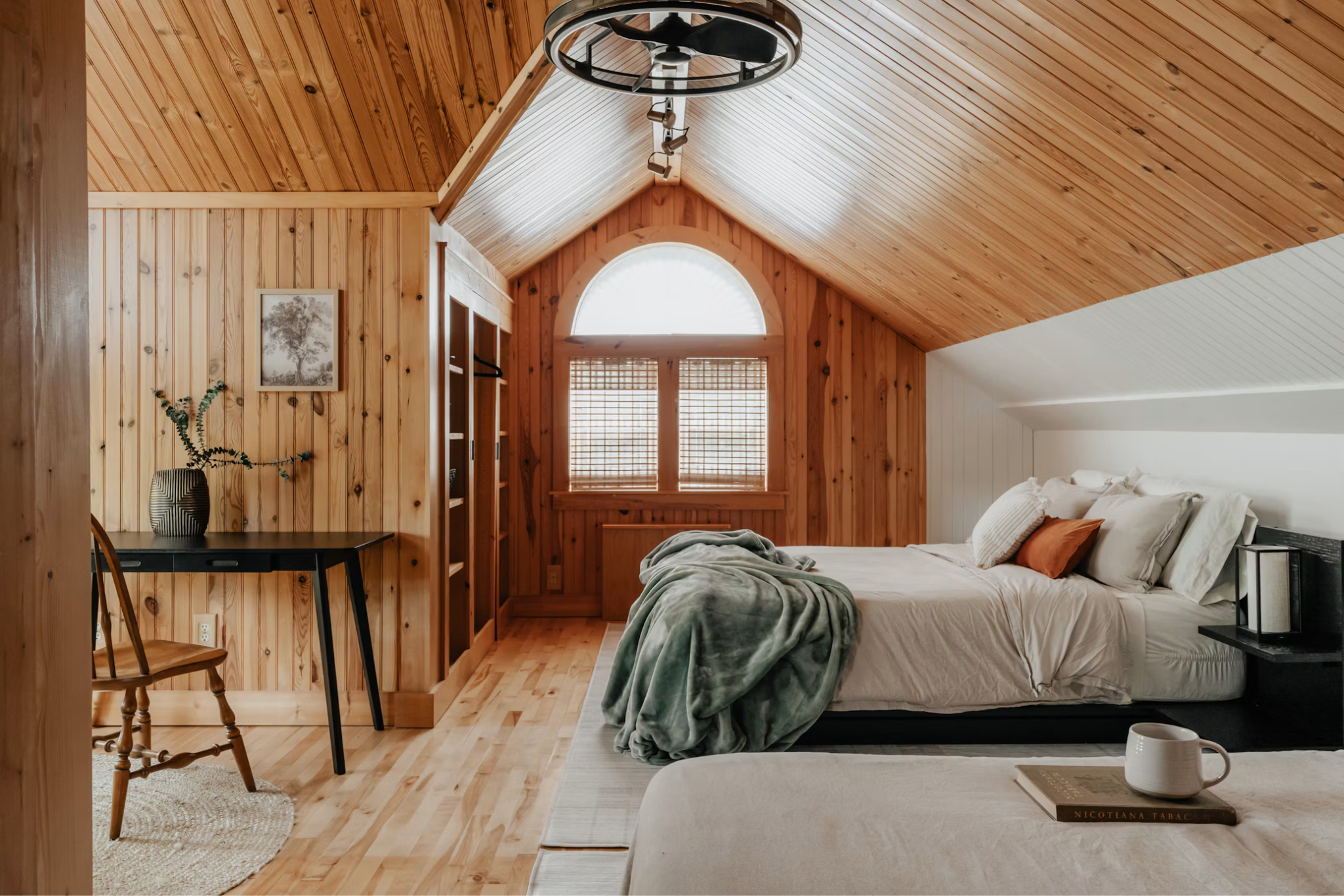 Design Secrets for Stress-Free Vacation Rental Check-Ins
